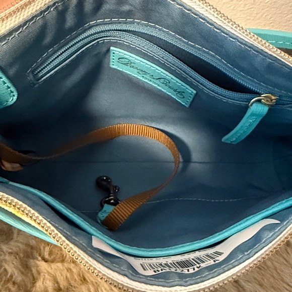 Dooney & Bourke Pineapple Print Pouchette Crossbody Bag new without tags - Picture 5 of 7